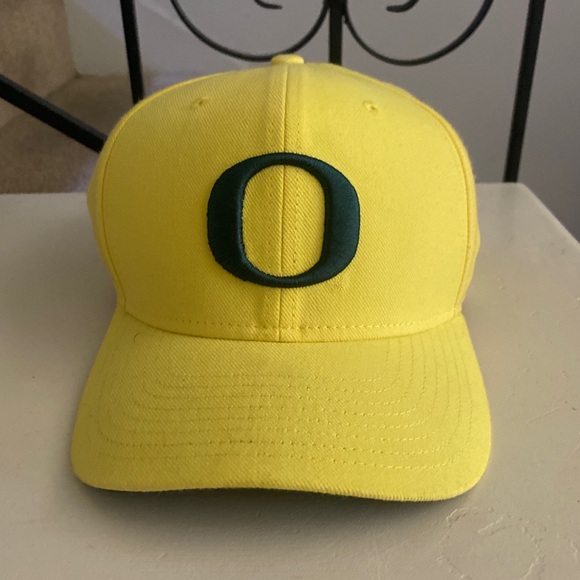 Nike Oregon Ducks Classic99 Yellow Hat, OS, Nice Condition - Picture 3 of 6